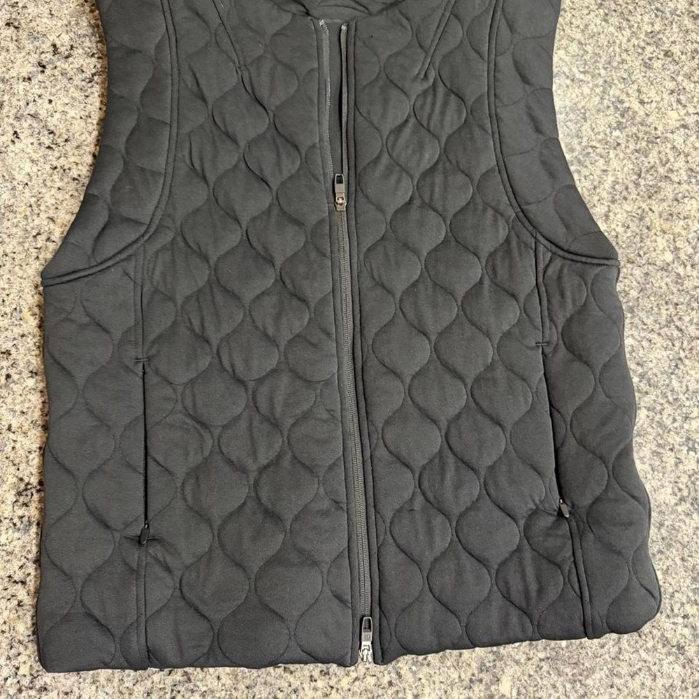 Lululemon Cap-Sleeve Quilted Vest Black